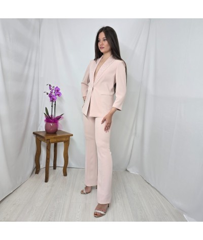 Tailleur romi-ho con paillettes sul bavero